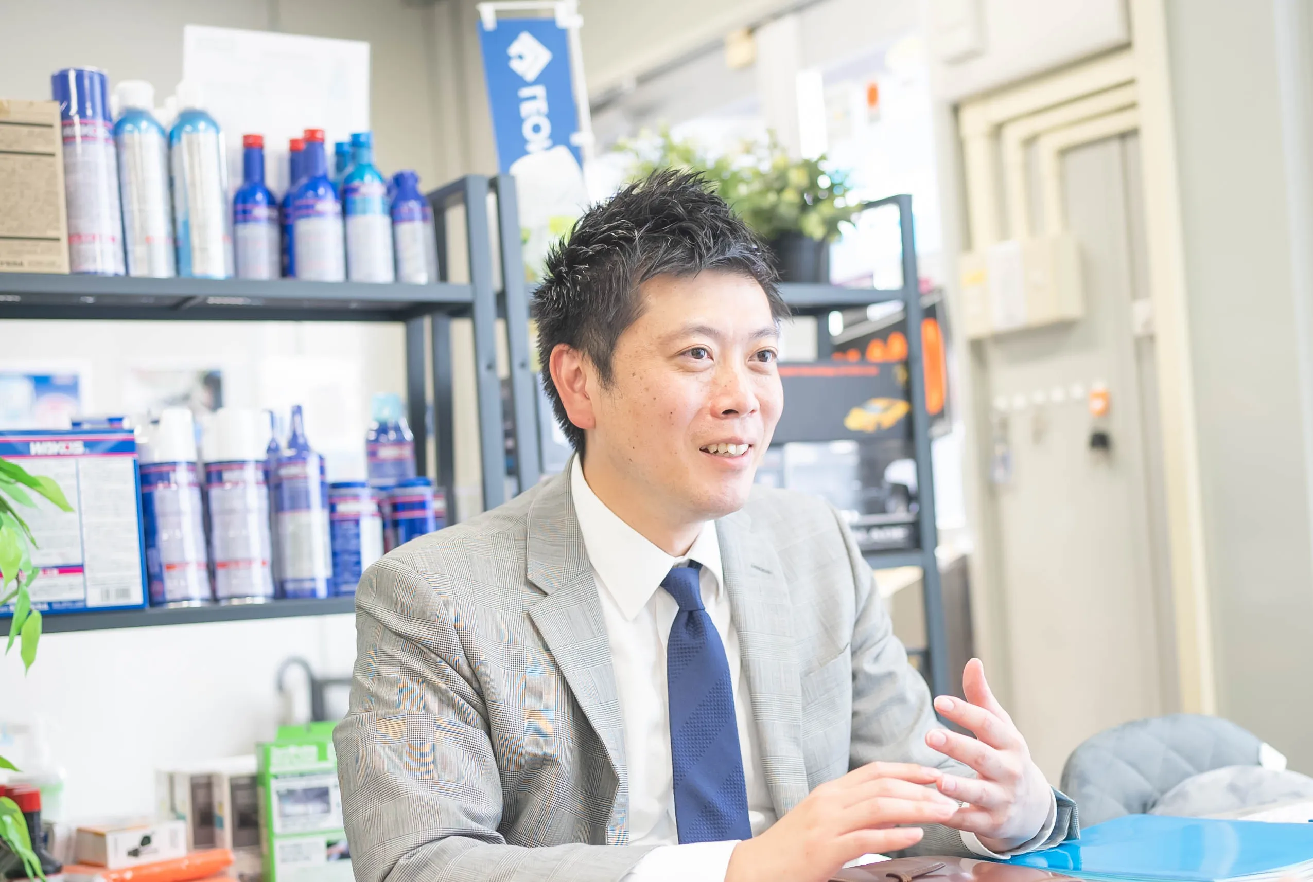 代表取締役・社会保険労務士 吉本明弘